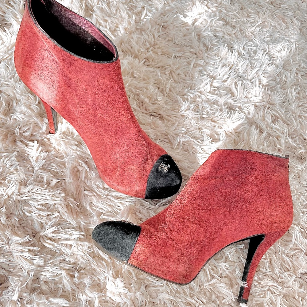 Chanel Suede Stiletto Burgundy Boots / Booties
